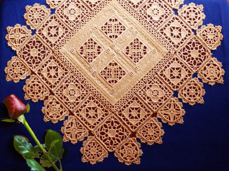 C821 Antique Reflections K-Lace™