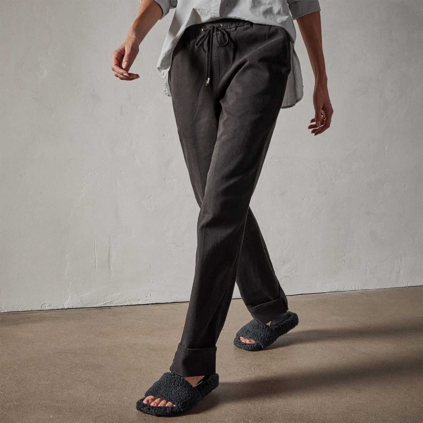 Brushed Cotton Twill Cuffed Trouser - Black