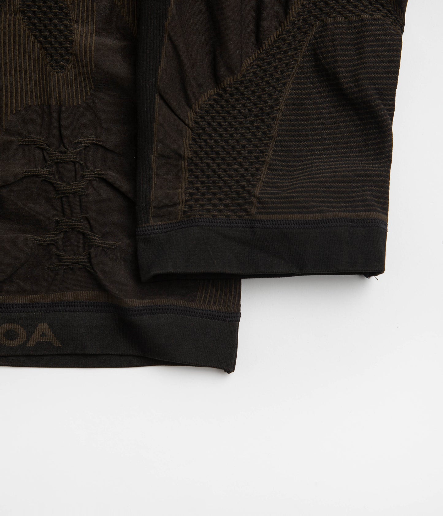 ROA Oversized 3D Knit Sweatshirt (One Size) - Black / Brown